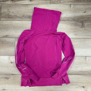 Lululemon Flurry Fighter Pullover size 6 violet